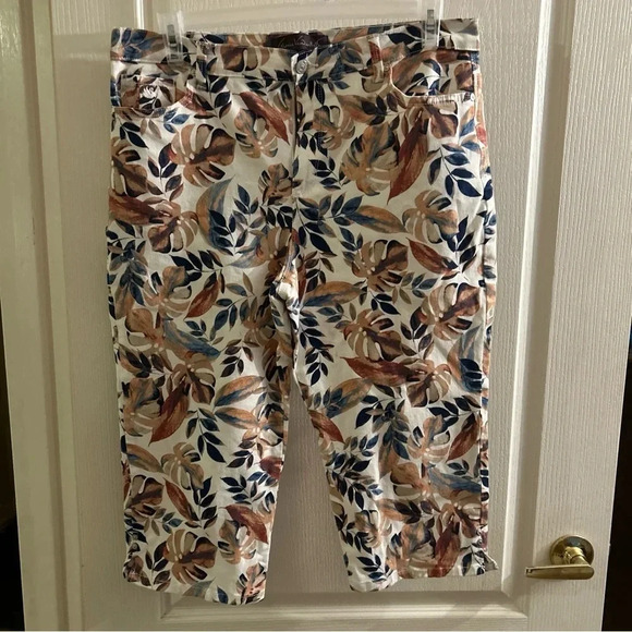 Gloria Vanderbilt Amanda Floral High Rise Stretch Knee Capri/cropped Size 16P - Picture 1 of 11